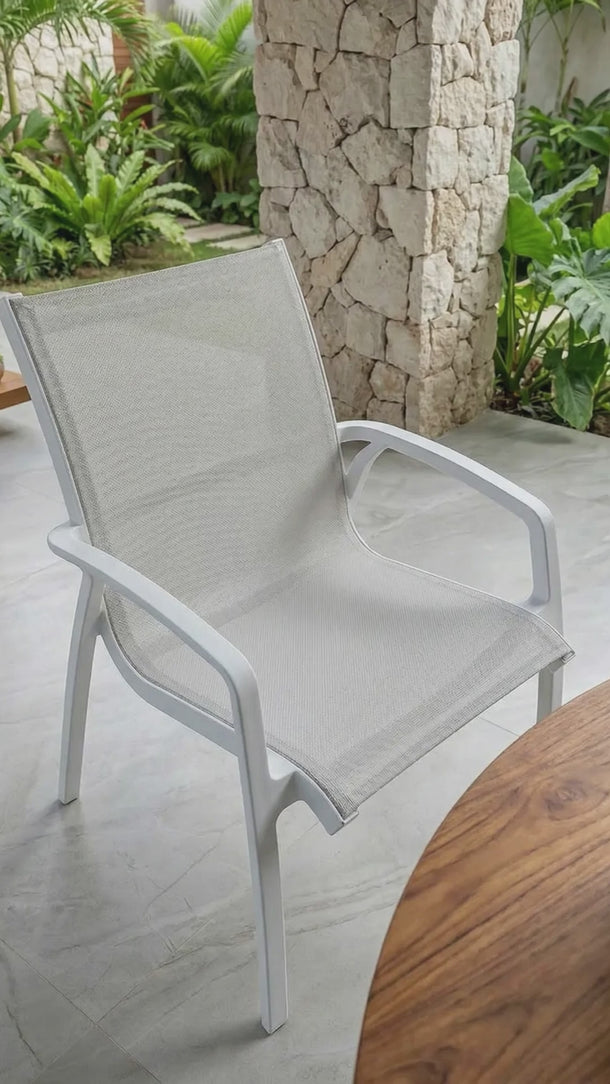 Poltrona Miami em polipropileno resistente e tela mesh Branco #cor_branco