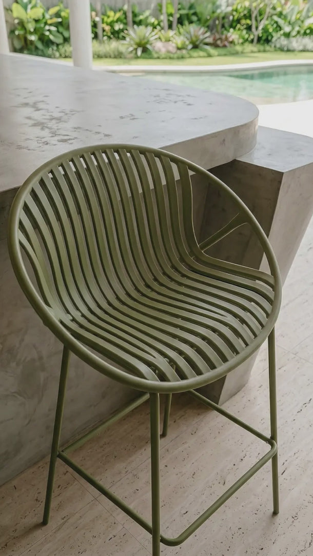 Banqueta Buzios em polipropileno resistente Verde #cor_verde