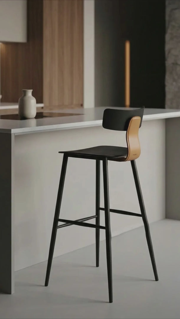 Banqueta Elise em polipropileno com detalhe em courino sintético PU Caramel #cor_caramel